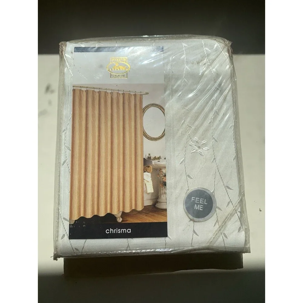 Chris a Shower Curtain 72x72